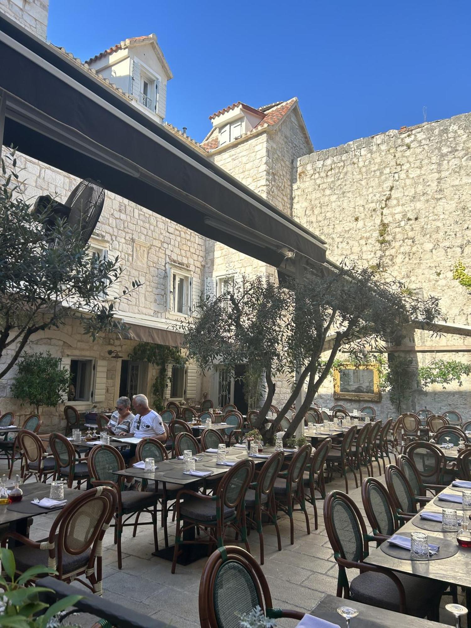Apartmani Ema Trogir Buitenkant foto